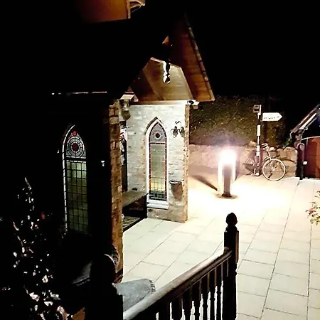 Riverside Bed & Breakfast 4*
