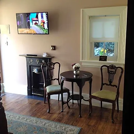 Bed & Breakfast Riverside 4*