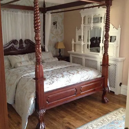 Riverside Bed and breakfast