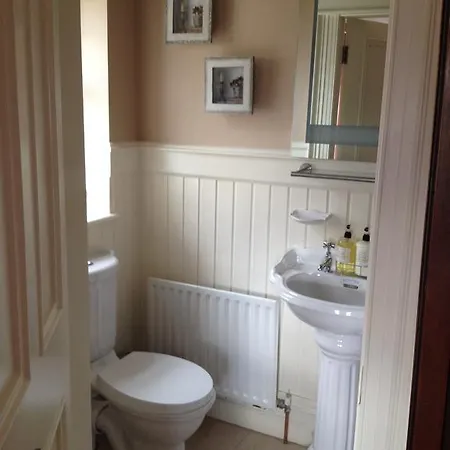 לינה וארוחת בוקר Riverside Riverstown (Louth)