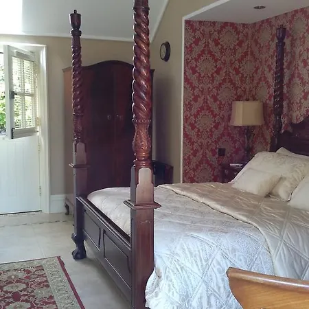 לינה וארוחת בוקר Riverside Riverstown (Louth)