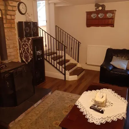Riverside Bed & Breakfast 4*